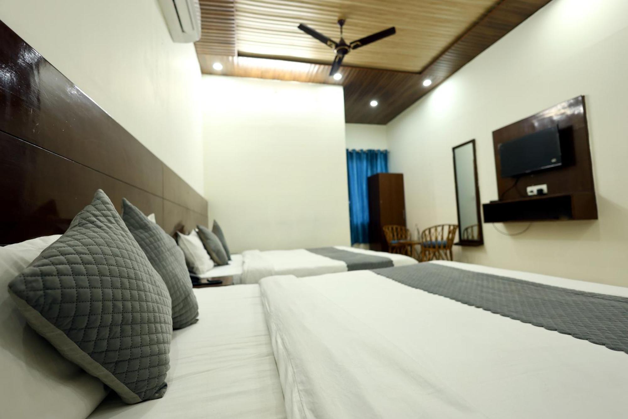 Bhagirathi By Restay Hotels Rishīkesh Екстериор снимка